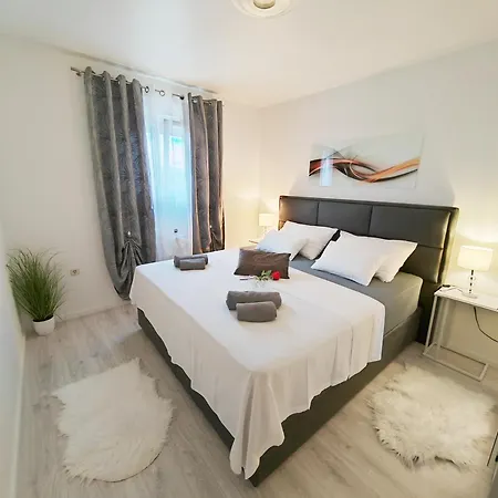 Apartment Toni With Private Parking Zadar Exterior foto