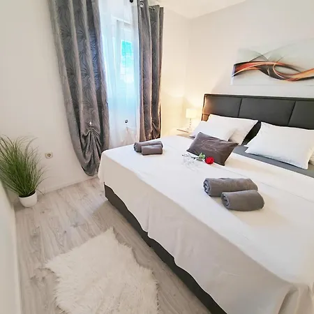 Apartment Toni With Private Parking Zadar Exterior foto